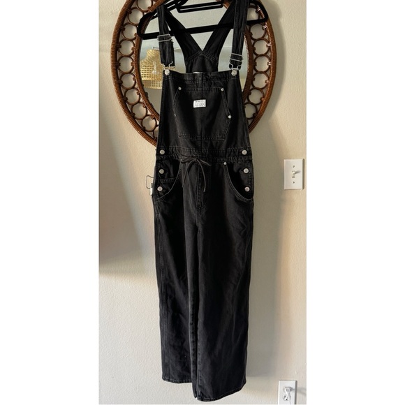 Levi's Pants - LEVI'S Apron Overalls Black Denim Straight Leg Loose Fit Cotton Size M